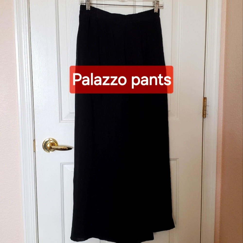 BCBG Paris  Palazzo pants Size Medium. B.C.B.G.